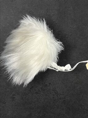 LOVafur vegan faux fur white Pom Pom 4 inch